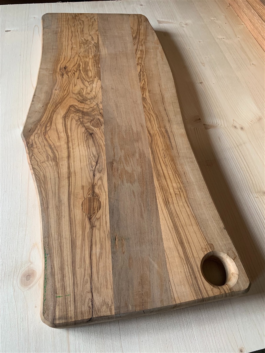 Olive wood cutting board